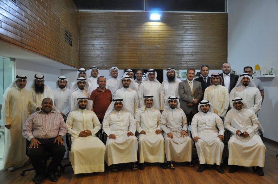 ديوانية الجمعية استضافت في لقائها الشهري عضو  مجلس الادارة الأسبق المهندس محمد منصور العجمي