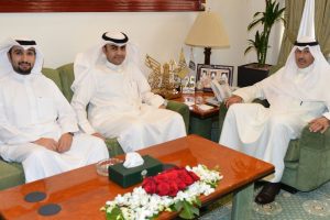 اتفقت الجمعية ومحافظة الأحمدي على التعاون في القضايا الفنية