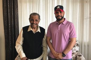 قام رئيس لجنة العلاقات العامة م. محمد العوض بزيارة الفنان القدير محمد جابر