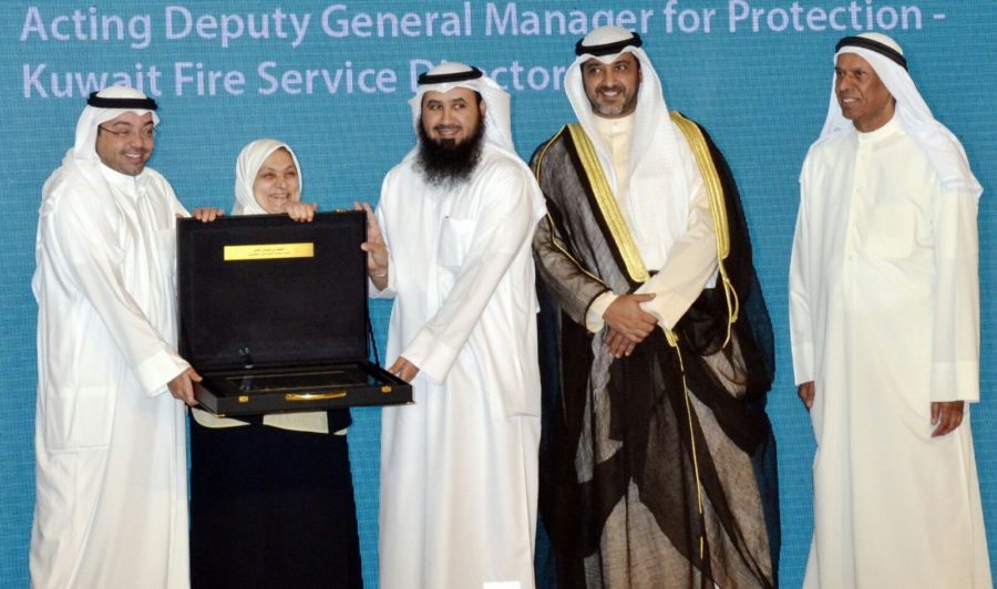 ملتقى الاستشاريين الأول للمشاريع الحكومية كرم رئيس الجمعية