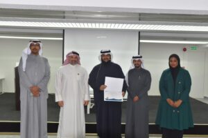 اختتام دورة اللجنة الثقافية بمحاضرة ” الحرية المالية “