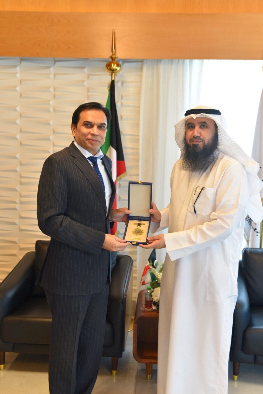 استقبل السفير الباكستاني الجديد في الكويت