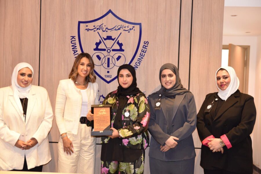 استقبلت الدكتورة مريم العوضي بمحاضرة عن ” الصحة النفسية ” لجنة المهندسات تواصل حملاتها التوعوية في ” أكتوبر الوردي “